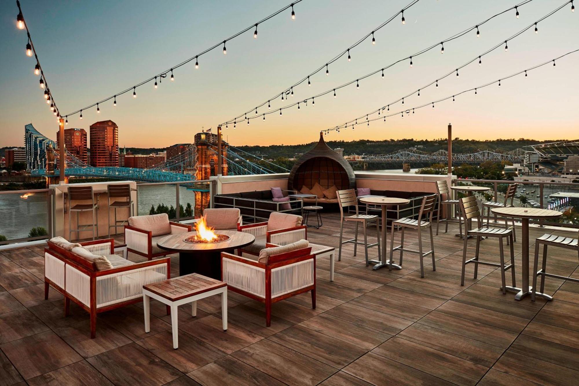 Ac Hotel By Marriott Cincinnati At The Banks Exterior foto